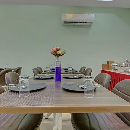 Treebo Trend Benz Hotel Chandigarh Exterior photo